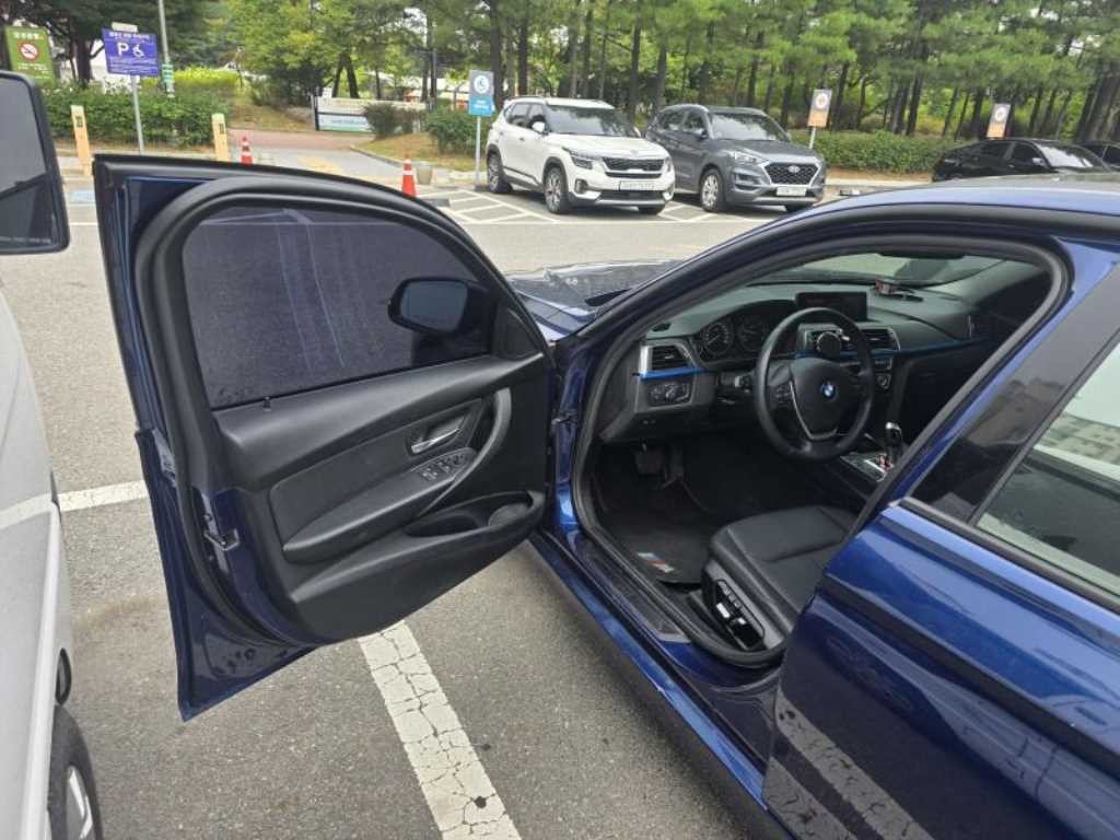 BMW 3시리즈 3시리즈 (F30) 320d 이미지 4