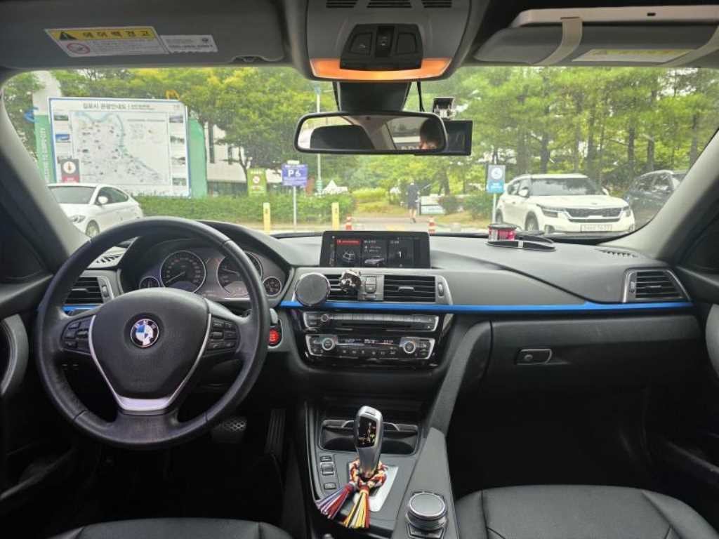 BMW 3시리즈 3시리즈 (F30) 320d 이미지 5