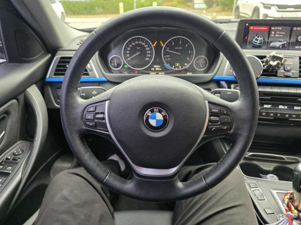 BMW 3시리즈 3시리즈 (F30) 320d 이미지 6