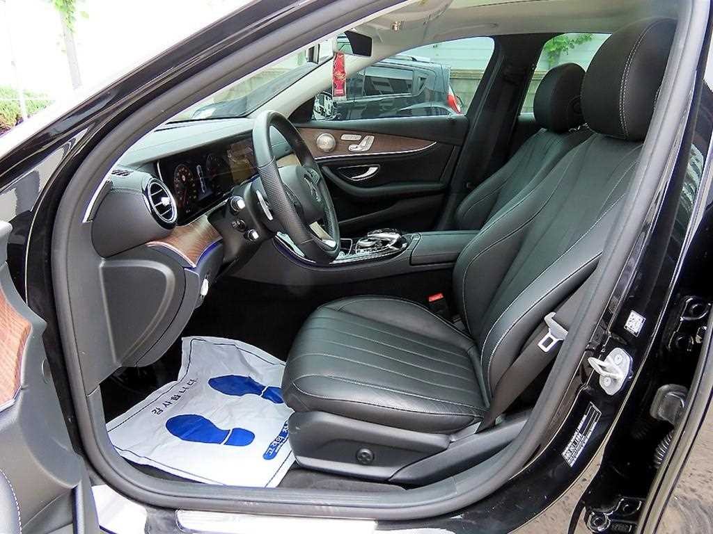 벤츠 E 클래스 E-클래스 W213 E300 아방가르드 이미지 5