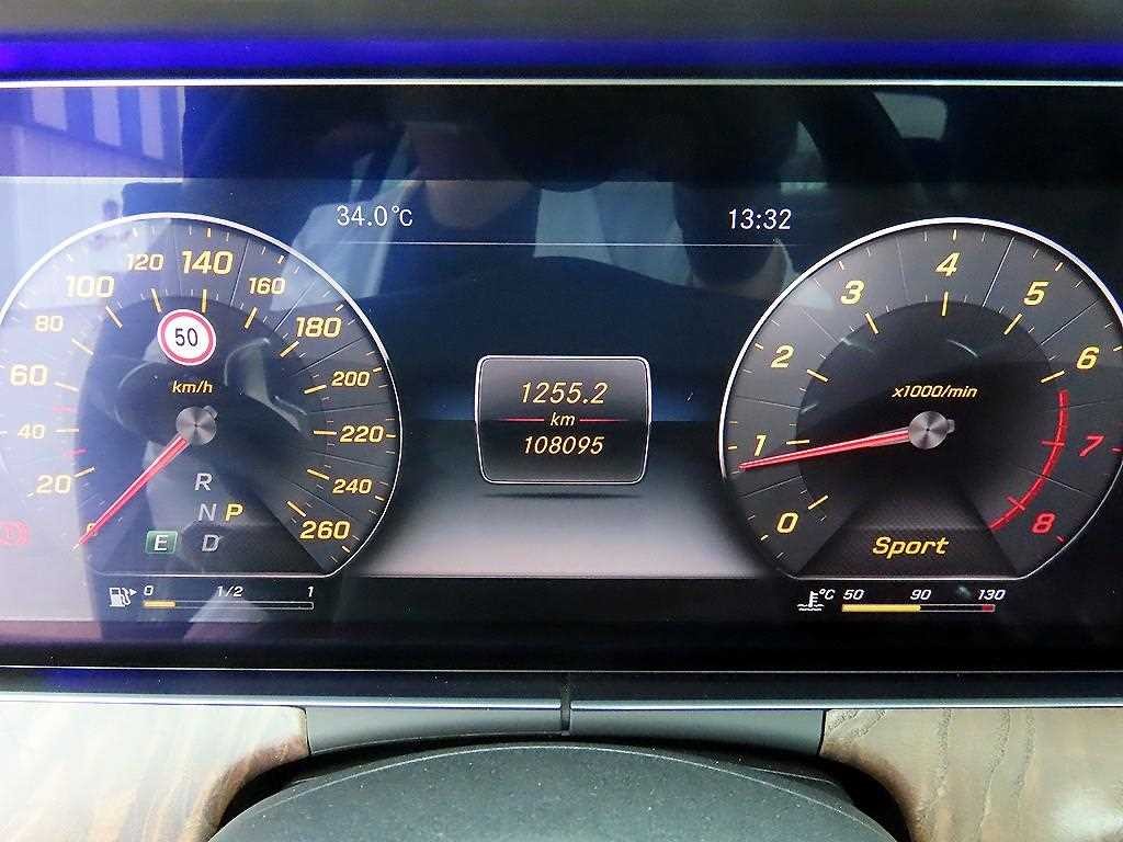 벤츠 E 클래스 E-클래스 W213 E300 아방가르드 이미지 9
