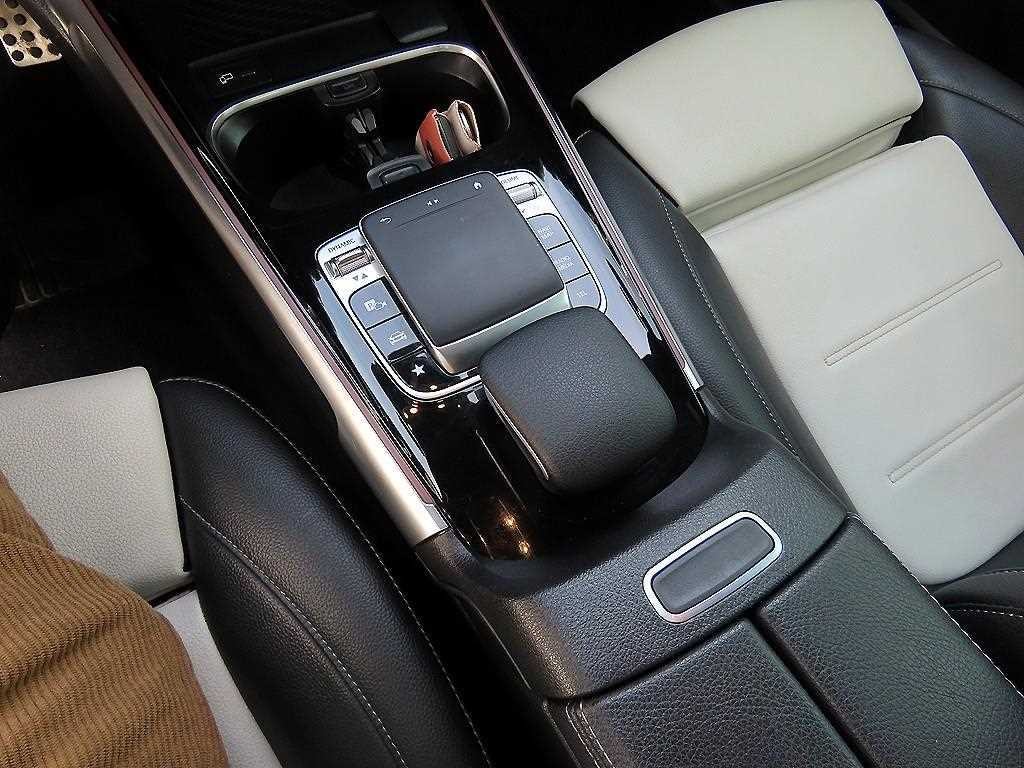 벤츠 GLB 클래스 GLB클래스 X247 GLB 250 4MATIC 이미지 12
