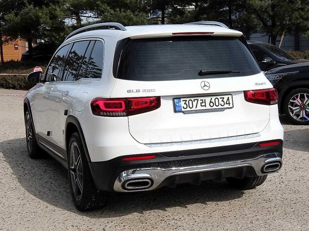 벤츠 GLB 클래스 GLB클래스 X247 GLB 250 4MATIC 이미지 3