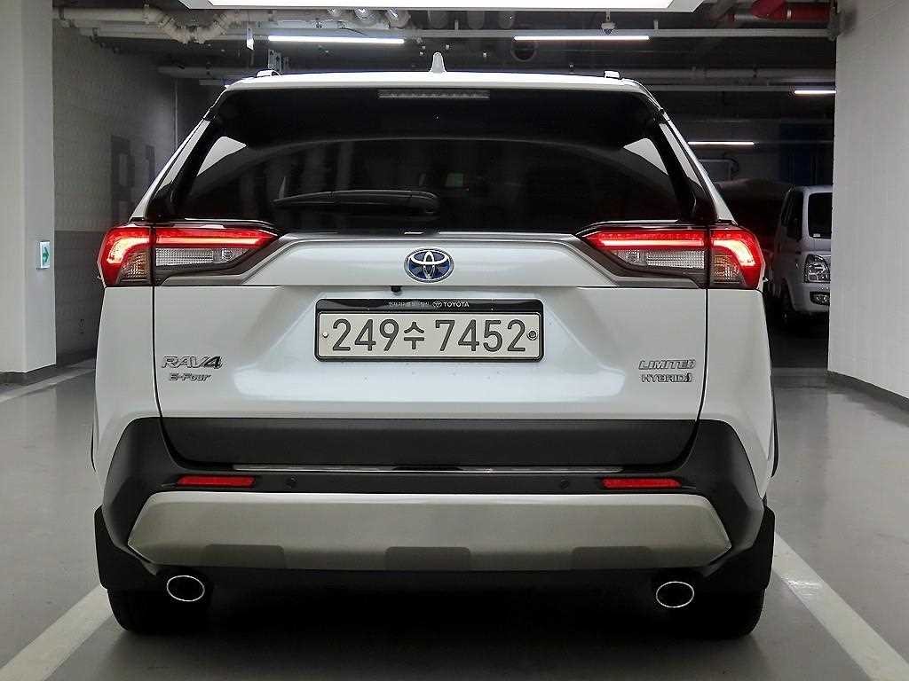 토요타 라브4 RAV4(5세대) 2.5 4WD 하이브리드 LTD 이미지 3