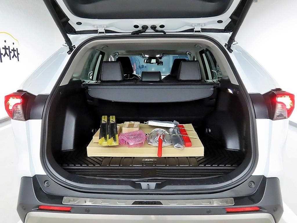 토요타 라브4 RAV4(5세대) 2.5 4WD 하이브리드 LTD 이미지 5