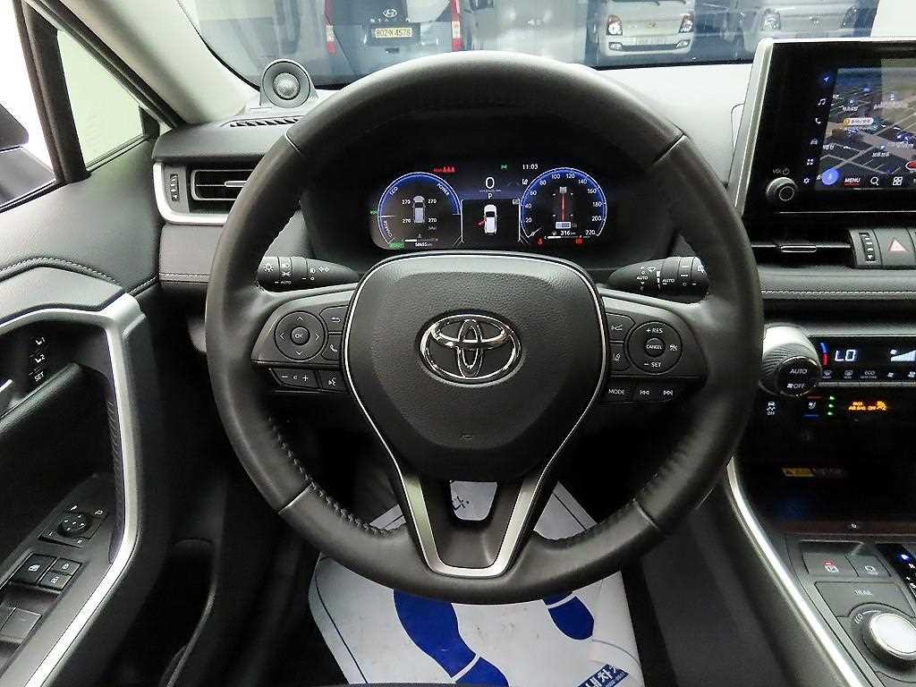 토요타 라브4 RAV4(5세대) 2.5 4WD 하이브리드 LTD 이미지 7