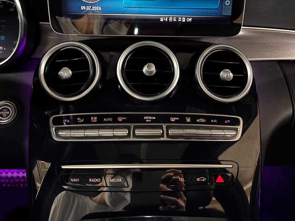 벤츠 C 클래스 C클래스 W205 C300e 4MATIC AMG Line 이미지 13
