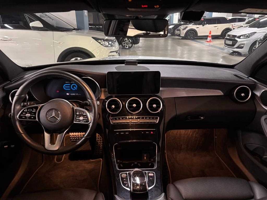 벤츠 C 클래스 C클래스 W205 C300e 4MATIC AMG Line 이미지 14