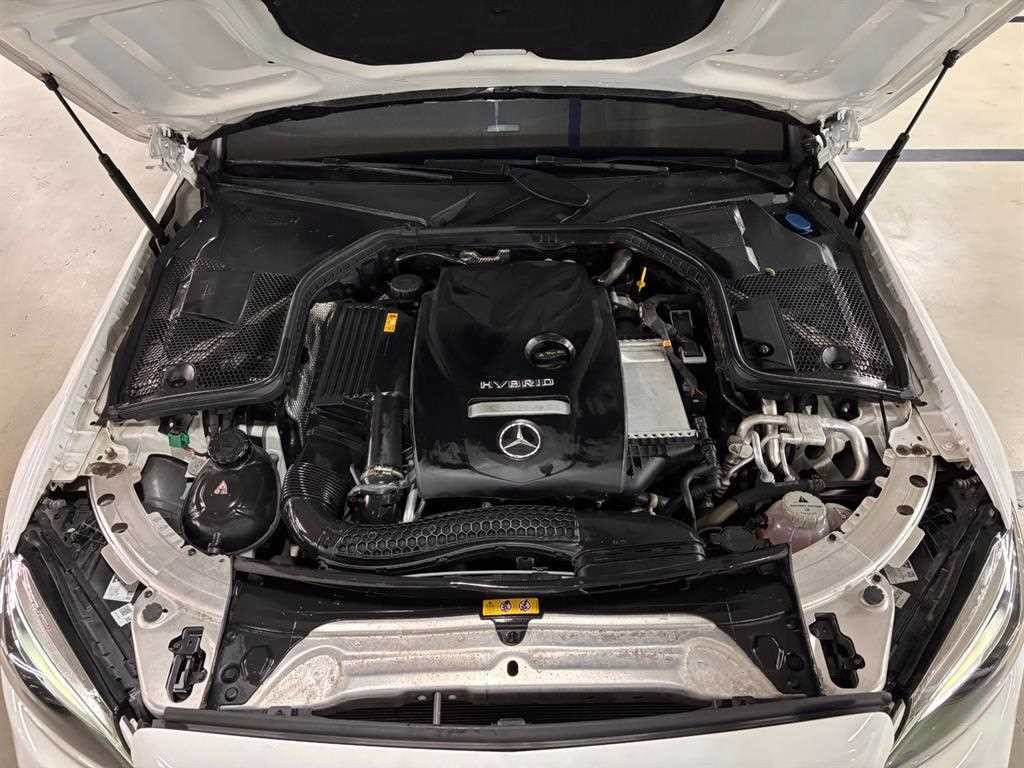 벤츠 C 클래스 C클래스 W205 C300e 4MATIC AMG Line 이미지 2