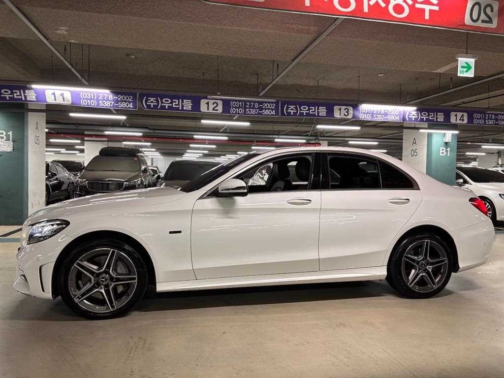 벤츠 C 클래스 C클래스 W205 C300e 4MATIC AMG Line 이미지 20