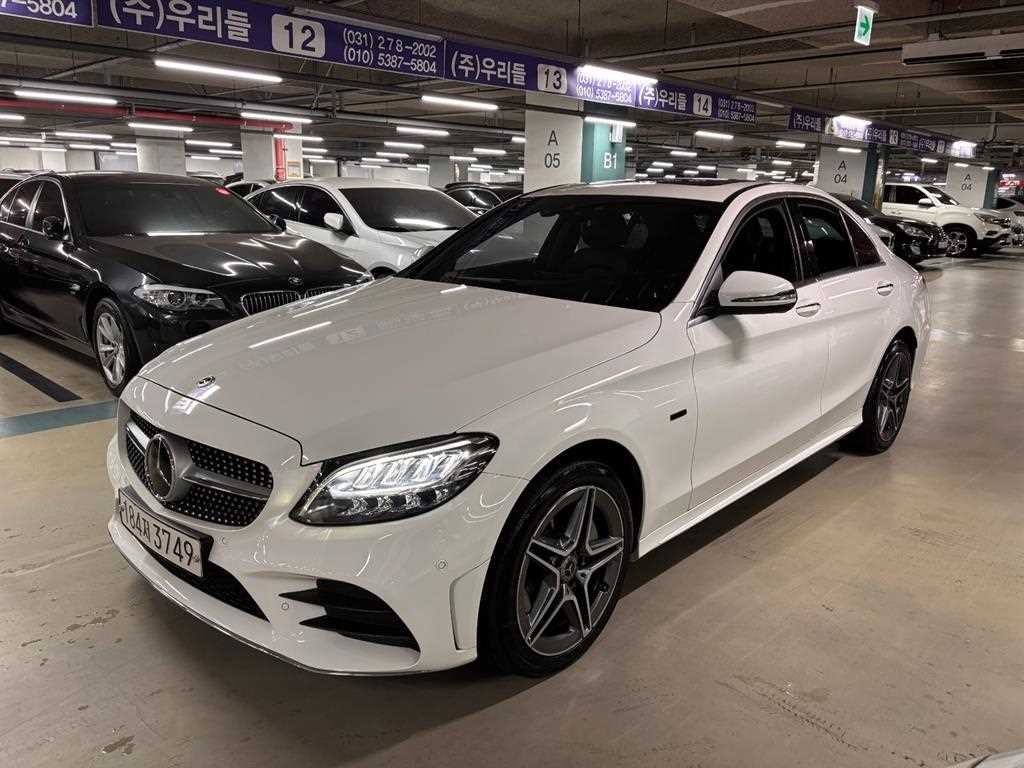 벤츠 C 클래스 C클래스 W205 C300e 4MATIC AMG Line 이미지 3