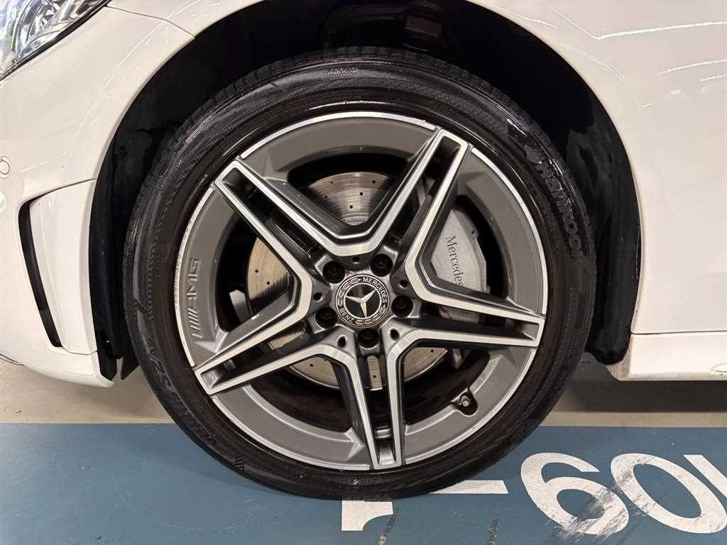 벤츠 C 클래스 C클래스 W205 C300e 4MATIC AMG Line 이미지 4