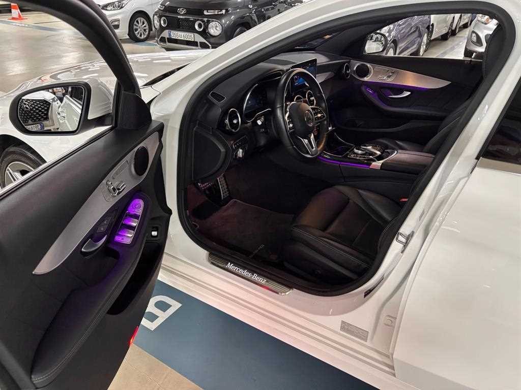 벤츠 C 클래스 C클래스 W205 C300e 4MATIC AMG Line 이미지 5