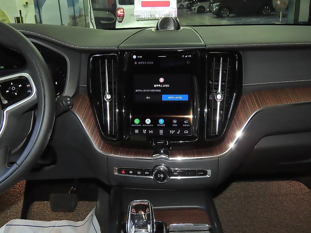 볼보 XC60 XC60(2세대) B5 AWD 인스크립션 이미지 11