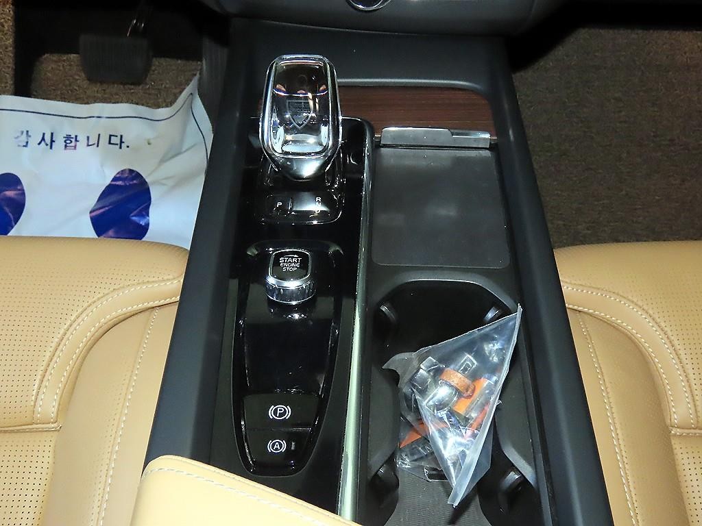 볼보 XC60 XC60(2세대) B5 AWD 인스크립션 이미지 12