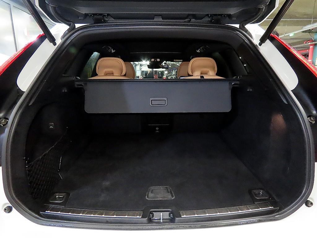볼보 XC60 XC60(2세대) B5 AWD 인스크립션 이미지 17