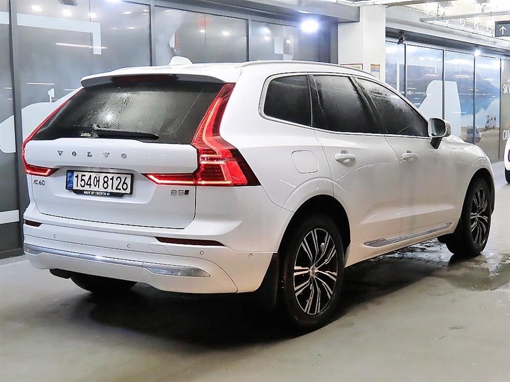 볼보 XC60 XC60(2세대) B5 AWD 인스크립션 이미지 4