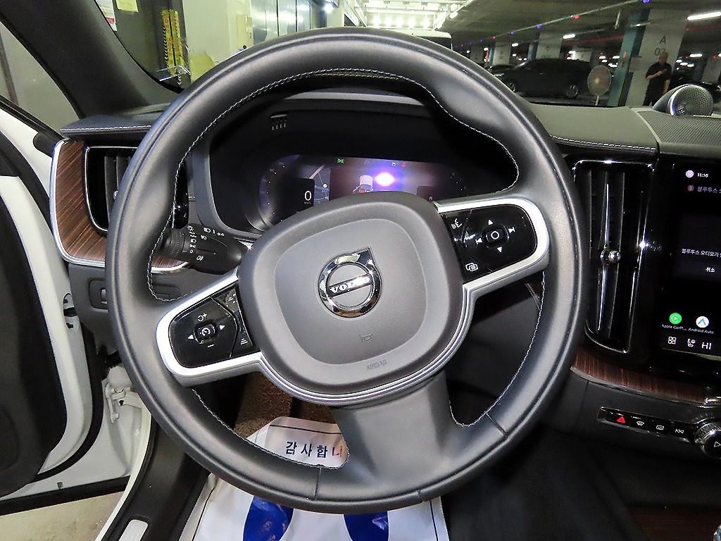 볼보 XC60 XC60(2세대) B5 AWD 인스크립션 이미지 8