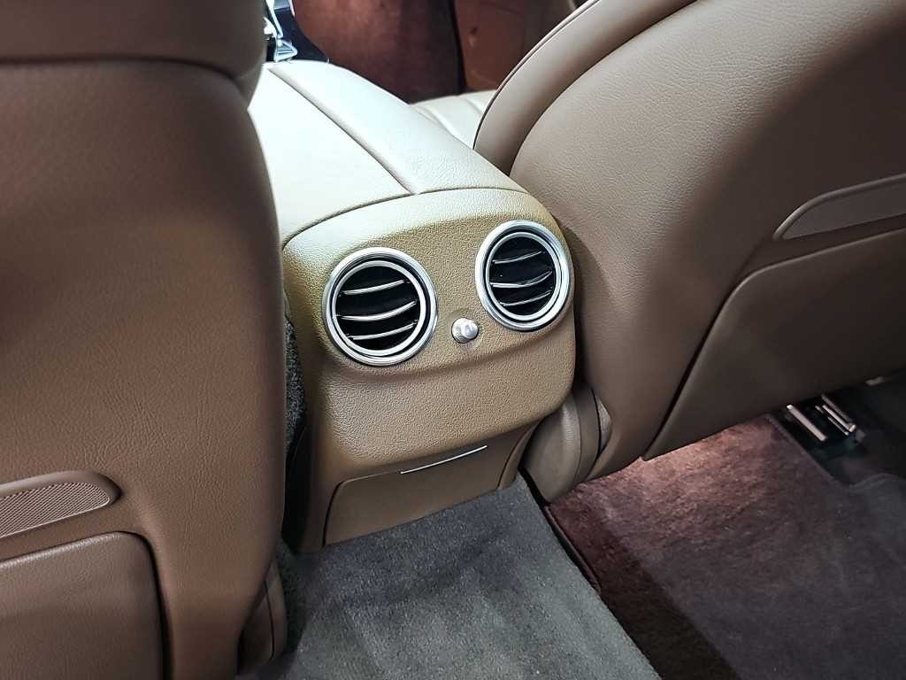 벤츠 E 클래스 E-클래스 W213 E300 4MATIC 익스클루시브 이미지 13