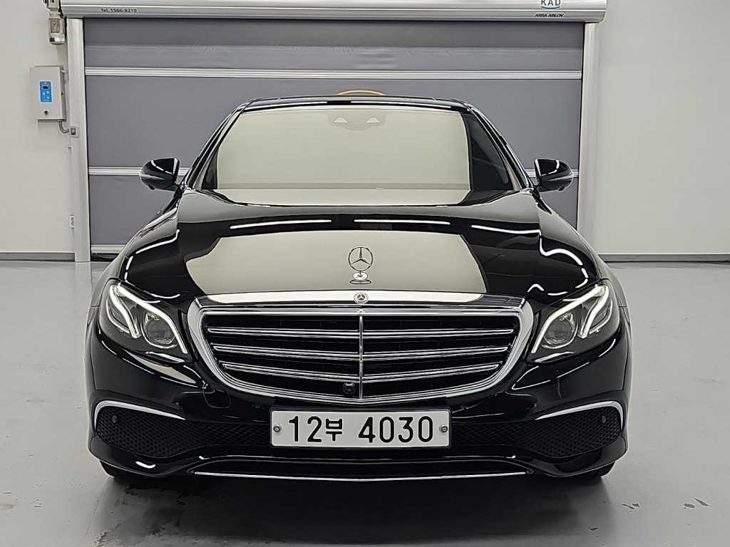벤츠 E 클래스 E-클래스 W213 E300 4MATIC 익스클루시브 이미지 2