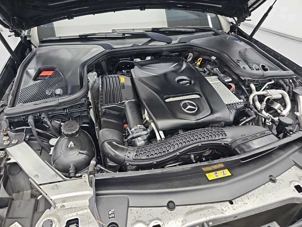 벤츠 E 클래스 E-클래스 W213 E300 4MATIC 익스클루시브 이미지 5