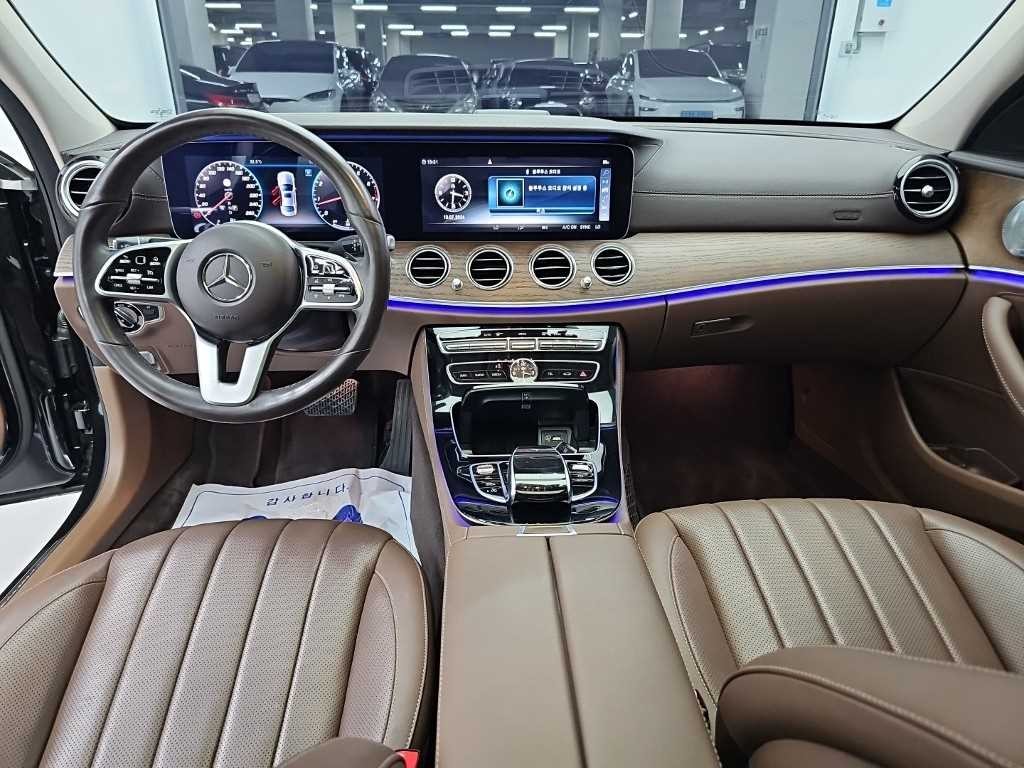 벤츠 E 클래스 E-클래스 W213 E300 4MATIC 익스클루시브 이미지 7