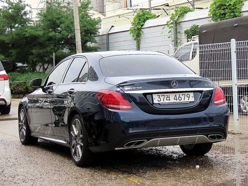벤츠 C 클래스 C클래스 W205 C43 AMG 4MATIC 이미지 3