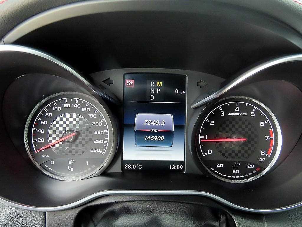 벤츠 C 클래스 C클래스 W205 C43 AMG 4MATIC 이미지 9