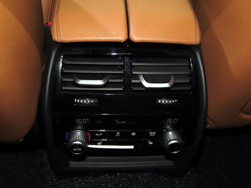 BMW 5시리즈 5시리즈 (G30) 520d M 스포츠 플러스 이미지 13
