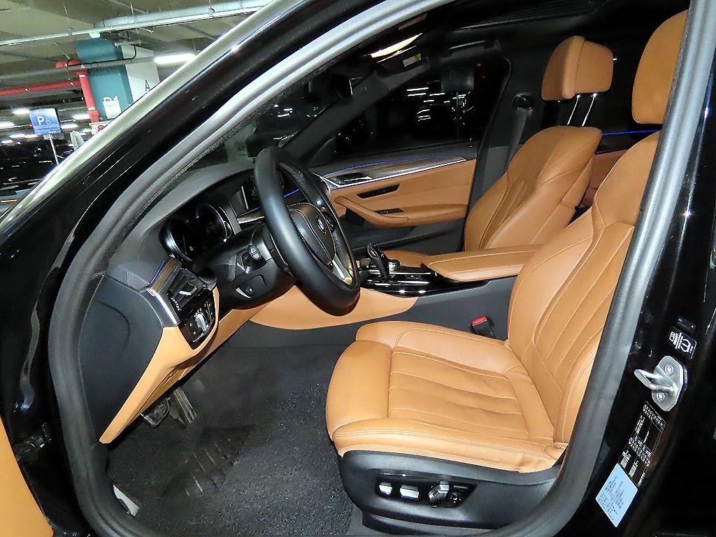 BMW 5시리즈 5시리즈 (G30) 520d M 스포츠 플러스 이미지 6