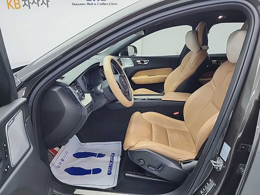 볼보 XC60 XC60(2세대) D5 AWD 인스크립션 이미지 11