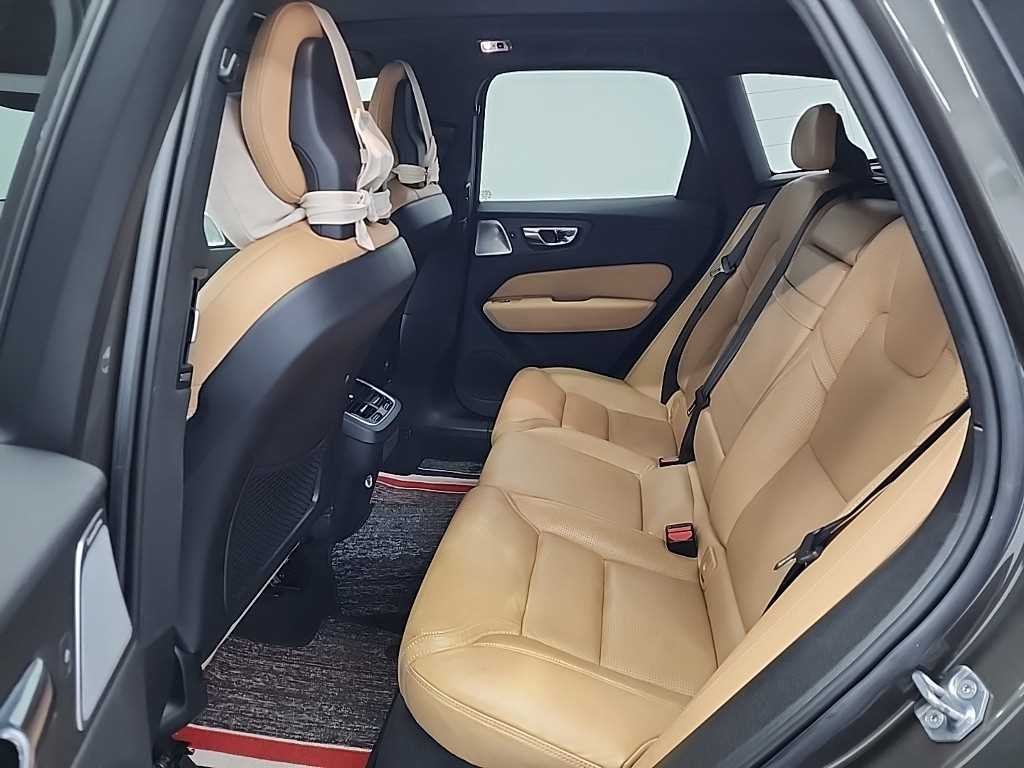 볼보 XC60 XC60(2세대) D5 AWD 인스크립션 이미지 12