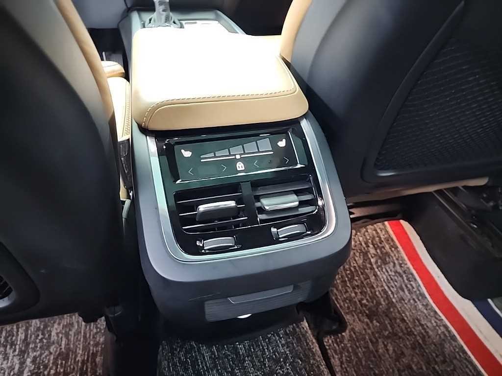 볼보 XC60 XC60(2세대) D5 AWD 인스크립션 이미지 13