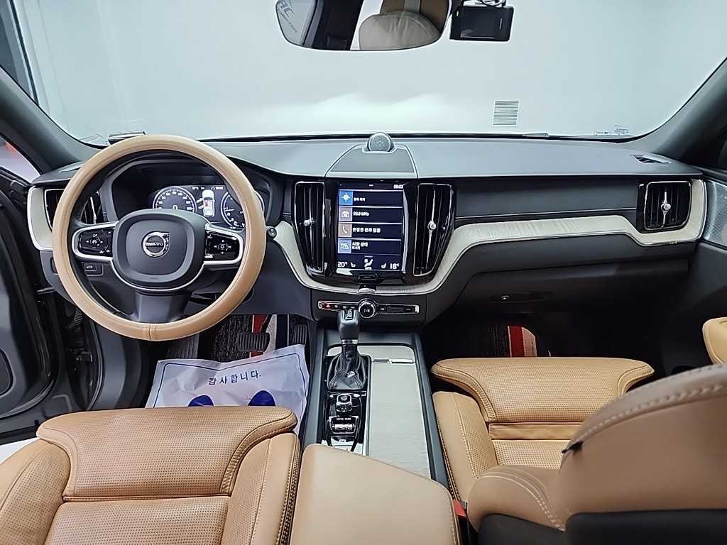 볼보 XC60 XC60(2세대) D5 AWD 인스크립션 이미지 7