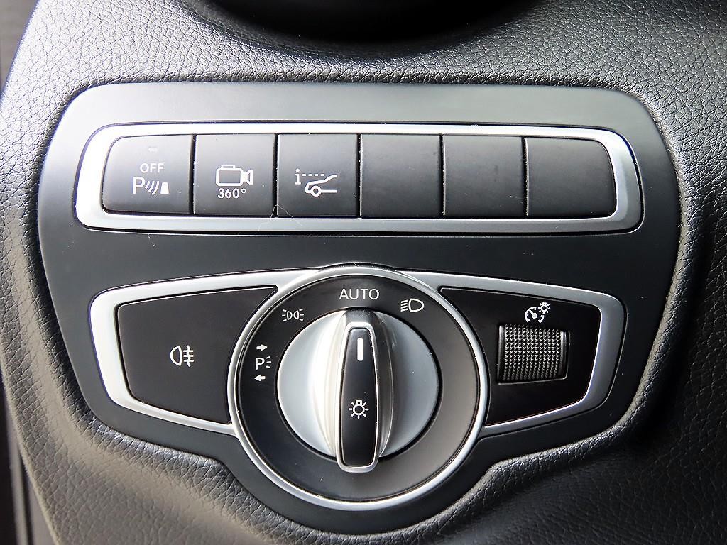 벤츠 GLC 클래스 GLC클래스 X253 GLC 300 4MATIC AMG LINE 쿠페 이미지 12