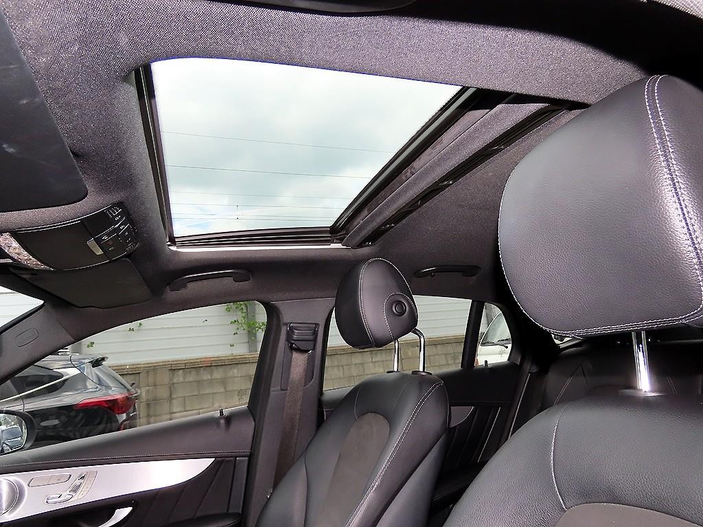 벤츠 GLC 클래스 GLC클래스 X253 GLC 300 4MATIC AMG LINE 쿠페 이미지 15