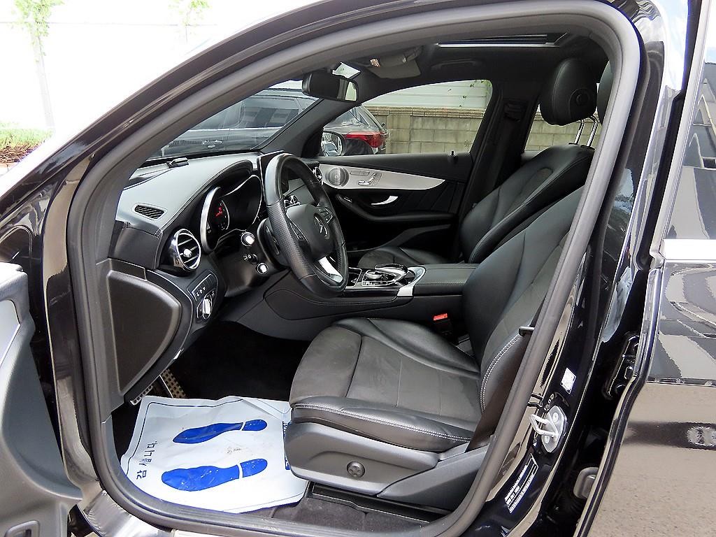 벤츠 GLC 클래스 GLC클래스 X253 GLC 300 4MATIC AMG LINE 쿠페 이미지 5