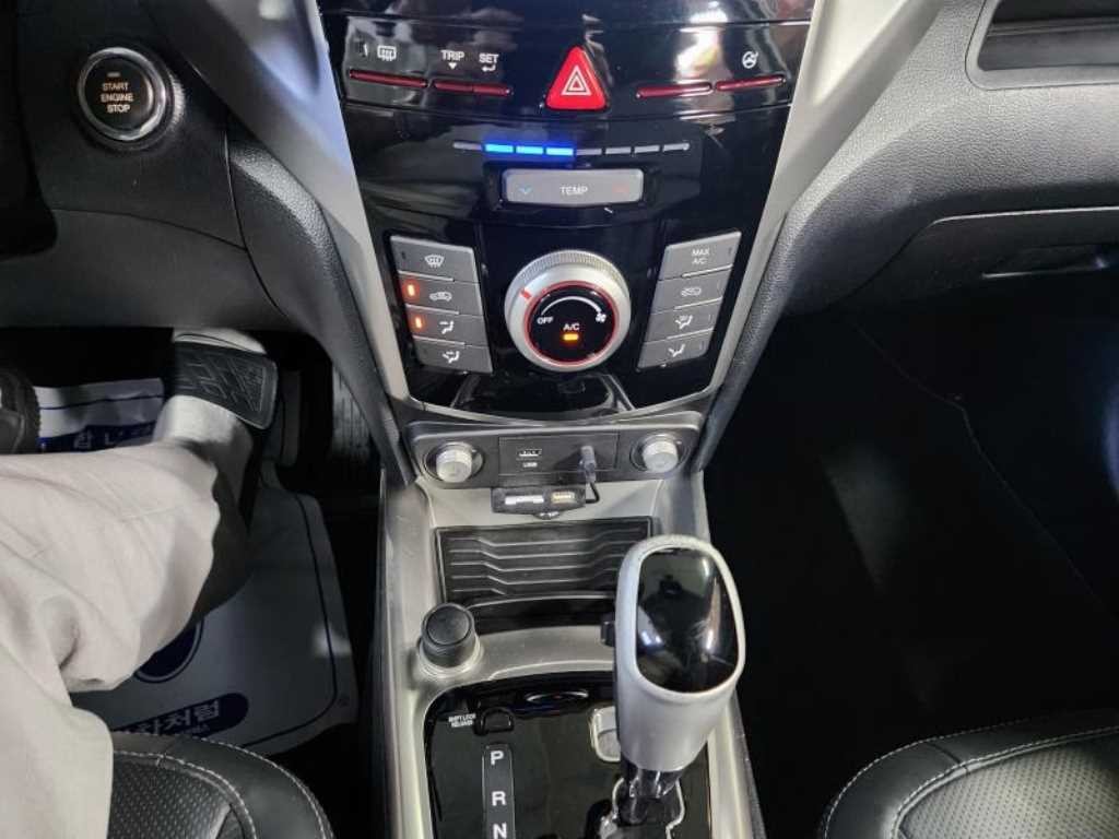 KG모빌리티(쌍용) 티볼리 가솔린 2WD 1.6 VX 이미지 12