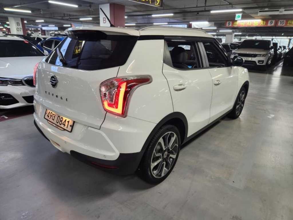 KG모빌리티(쌍용) 티볼리 가솔린 2WD 1.6 VX 이미지 4