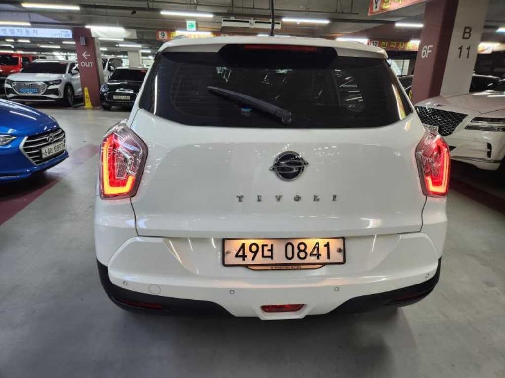 KG모빌리티(쌍용) 티볼리 가솔린 2WD 1.6 VX 이미지 7