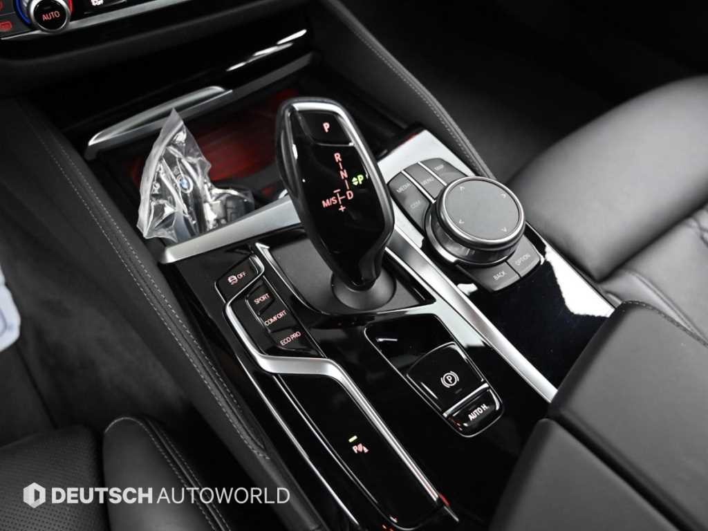 BMW 5시리즈 5시리즈 (G30) 530i M 스포츠 이미지 9
