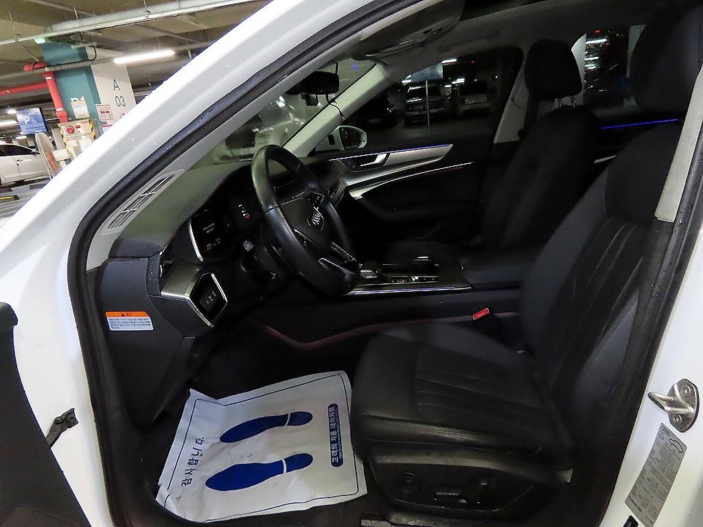 아우디 A6 A6 (C8) 40 TDI 이미지 6