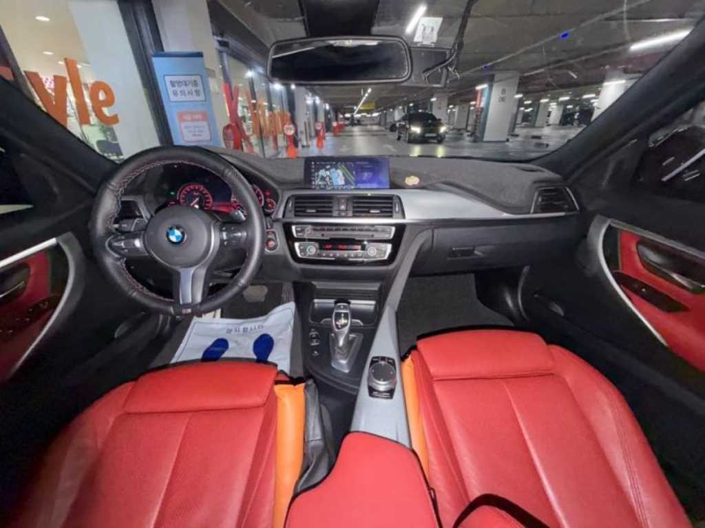 BMW 3시리즈 3시리즈 (F30) 330i M 스포츠 쉐도우 이미지 10