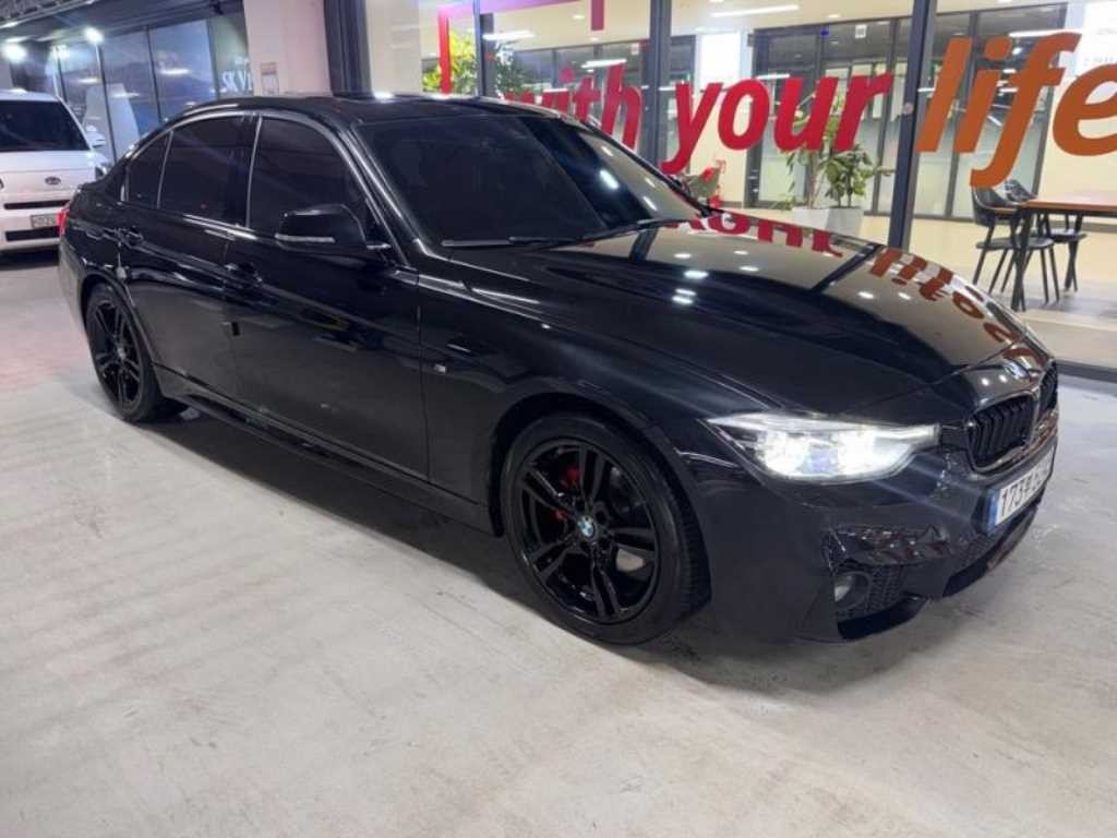 BMW 3시리즈 3시리즈 (F30) 330i M 스포츠 쉐도우 이미지 2