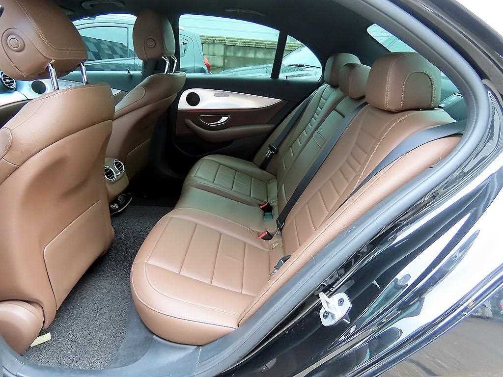 벤츠 E 클래스 E-클래스 W213 E250 아방가르드 이미지 6