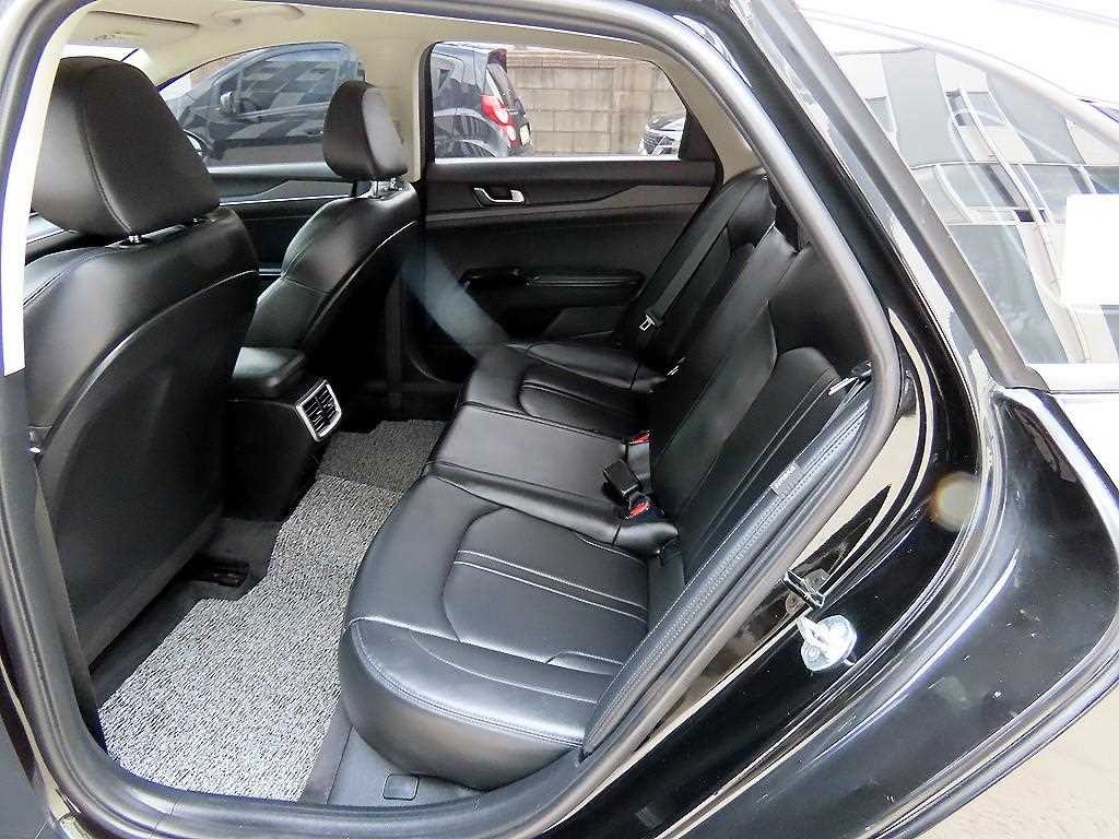 기아 K5 K5 3세대 2.0 트렌디 이미지 7