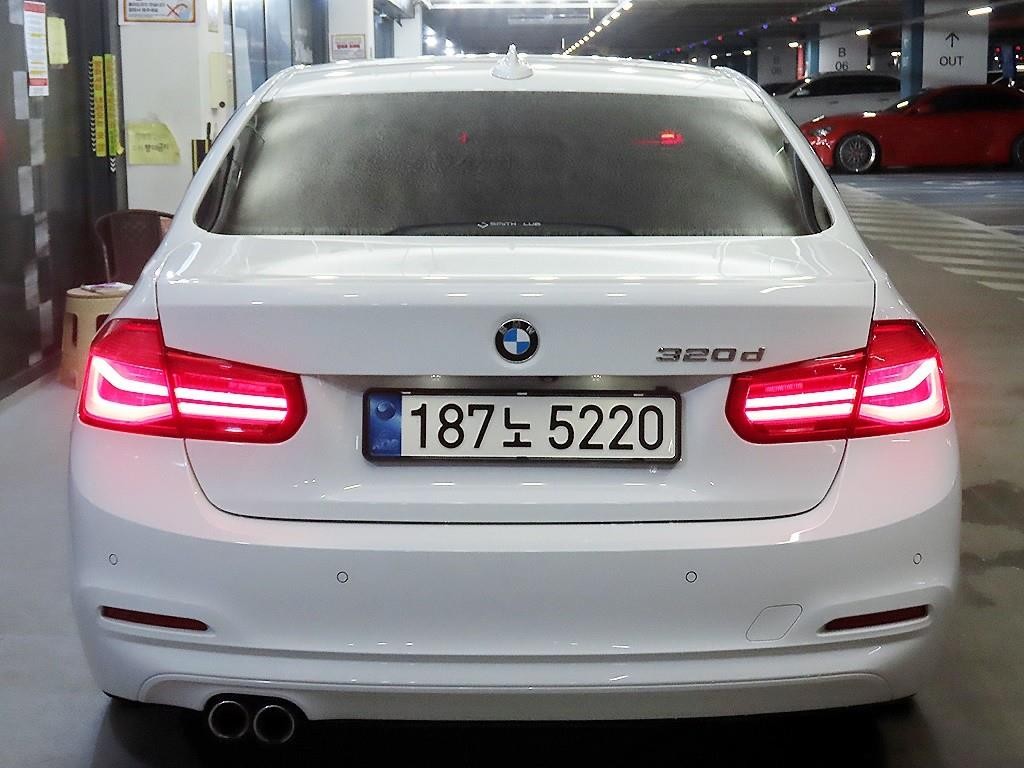 BMW 3시리즈 3시리즈 (F30) 320d 이미지 5