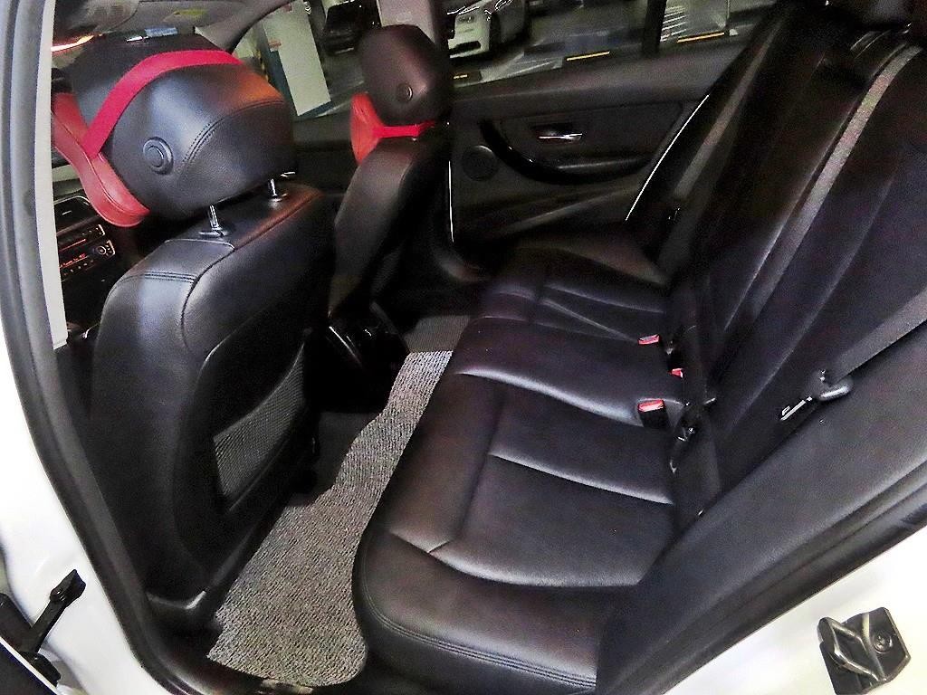 BMW 3시리즈 3시리즈 (F30) 320d 이미지 7