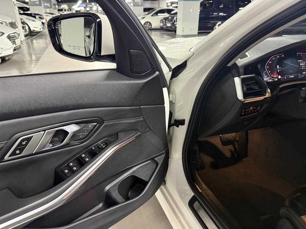BMW 3시리즈 3시리즈 (G20) 320d 럭셔리 이미지 12
