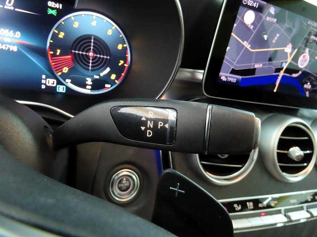 벤츠 C 클래스 C클래스 W205 C200 AMG LINE 이미지 10